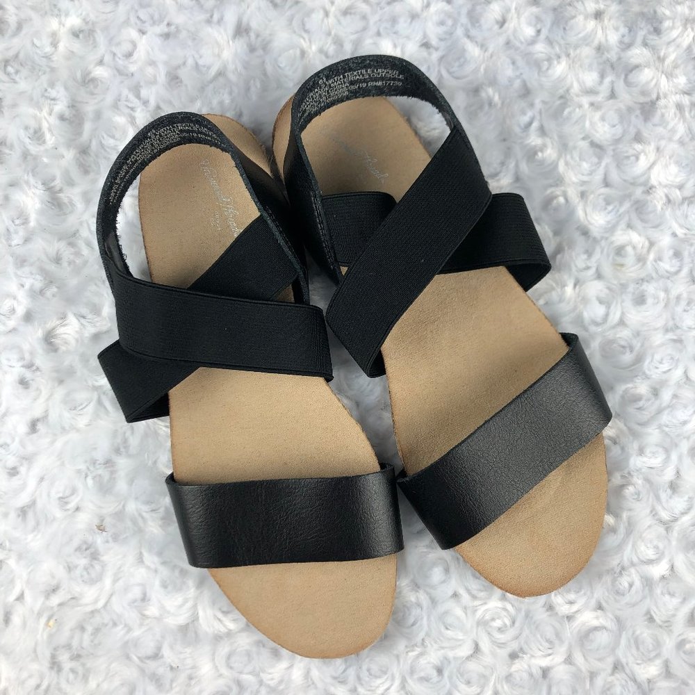 Universal Thread Kerryn Black Strap Sandals
